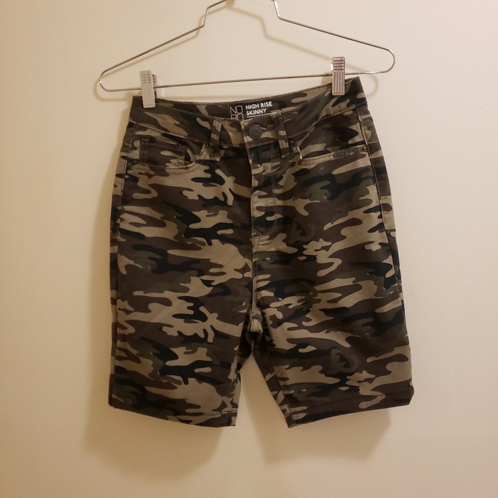 NWT Camo high rise shorts